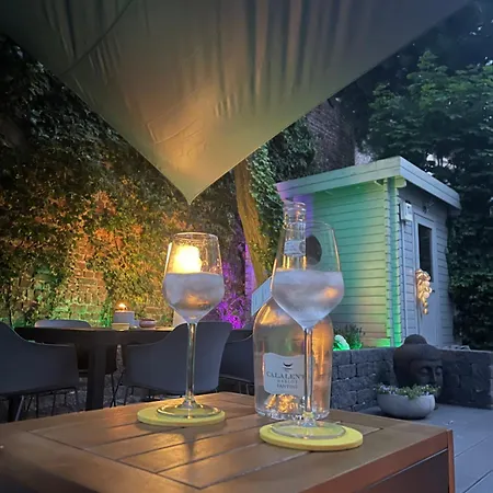 Gartenlounge Bauer דירה קרפלד